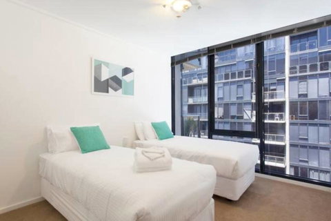 Melbourne Vacation Rentals Apartment - Go Out 7