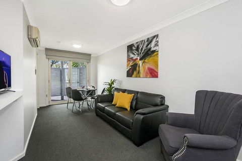 Apartments 521 - Pubs and Clubs 8