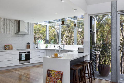 The Bird House - Pubs and Clubs 1