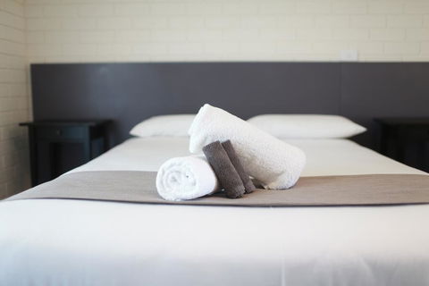 The Busselton Motel - Pubs and Clubs 1