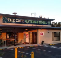 The Cape Gateway Motel - Pubs and Clubs