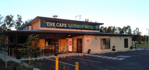 The Cape Gateway Motel - Pubs and Clubs 0