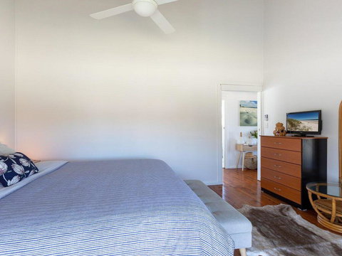 The Chalet At Callala Beach - Beach House Character - Go Out 2