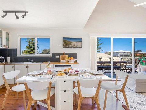 The Chalet At Callala Beach - Beach House Character - Go Out 3