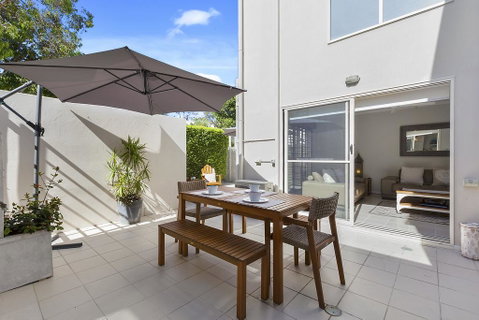 The Courtyards On Hill St - Go Out 0