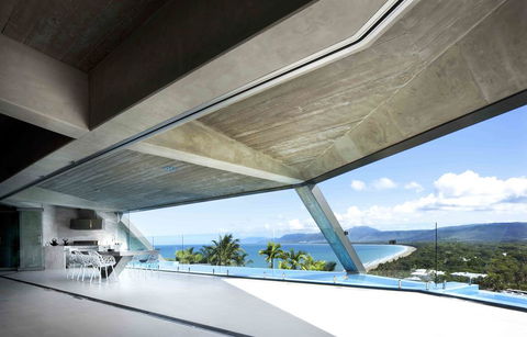The Edge - Port Douglas - Pubs and Clubs 0