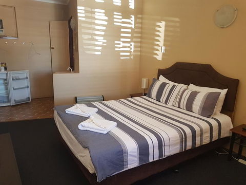 The Flinders Hotel Motel Port Augusta - Go Out 0