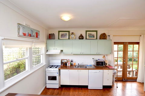 The Gully Cottage Of Katoomba - Pubs and Clubs 3
