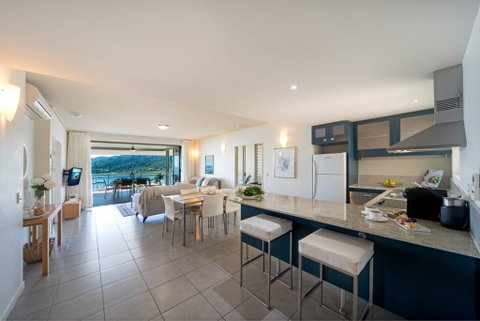 The Hamptons On Airlie - Go Out 1