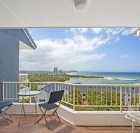 The Hill Apartments Currumbin Beach - Pubs and Clubs