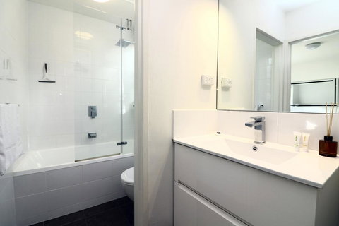 The Ivy - Long Stay Rates, Parking, Balcony - Go Out 2