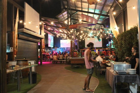 The Jack Backpackers - Pubs and Clubs 1