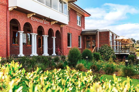 The Kermandie Hotel - Pubs and Clubs 0