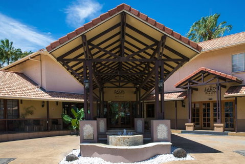 The Lakes Resort Cairns - Pubs and Clubs 2