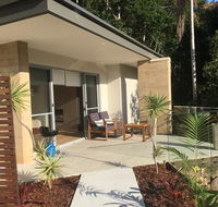 The Luxury Eco Rainforest Retreat - Pubs and Clubs