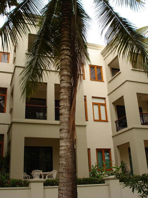 The Mediterranean Port Douglas - Pubs and Clubs 3