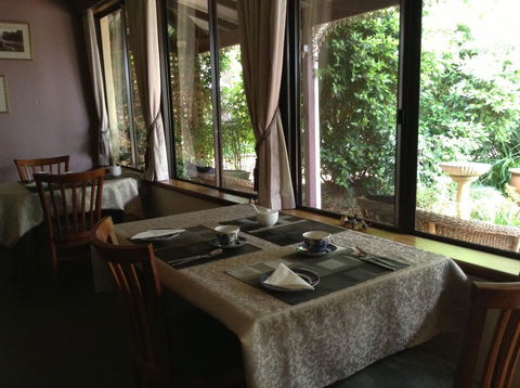 The Noble Grape Guesthouse - Go Out 2