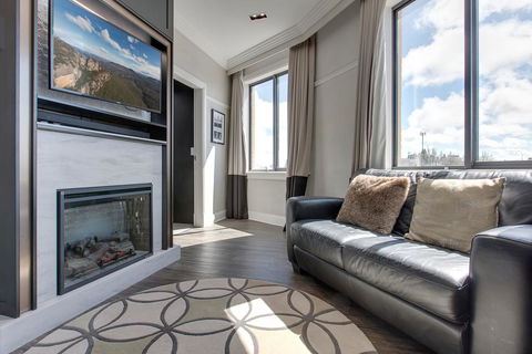 The Perfect Blue Mountains Getaway - Pubs and Clubs 0