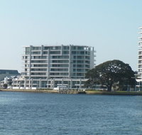 The Point Mandurah Apartment - Pubs and Clubs