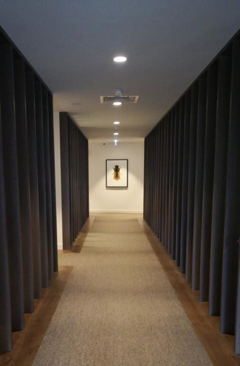 The Private , Green And Cozy Home In Caulfield - Pubs and Clubs 3
