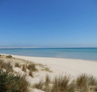 The Rosebud Beach Shack - Pubs and Clubs