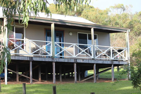 The Sleeping Lady Private Retreat - Pubs and Clubs 0