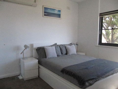 The Somerton Beach Retreat - Pubs and Clubs 2