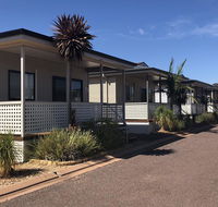 The Sundowner Cabin  Tourist Park - Go Out