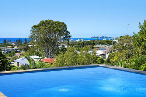THE VIEW, TUGUN - 4 Bedrooms - Sea Views - Private Heated Pool - Go Out 0
