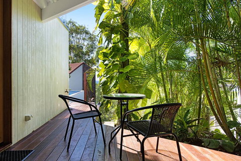 THE VIEW, TUGUN - 4 Bedrooms - Sea Views - Private Heated Pool - Go Out 3