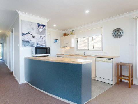 The Whale Watcher', 1/6 Birubi Lane - Waterfront Unit With Stunning Views, Level Access - Go Out 3