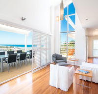 The White House - Central Coolum with Spectacular Ocean Views and WiFi - Pubs and Clubs