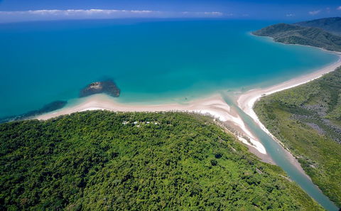 Thornton Beach Bungalows Daintree - Pubs and Clubs 0