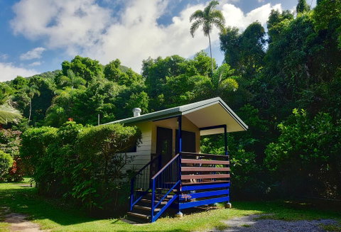 Thornton Beach Bungalows Daintree - Pubs and Clubs 3