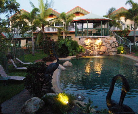 Tinaroo Lake Resort - Go Out 0
