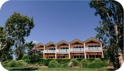 Tinaroo Lake Resort - Go Out 3