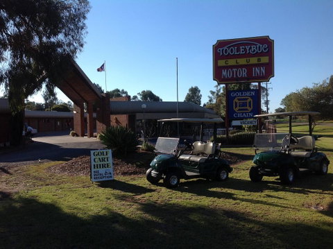 Tooleybuc Club Motor Inn - Pubs and Clubs 0