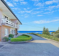 Toowoon Bay Beachside Unit Unit 4 - Pubs and Clubs