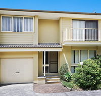 Toowoon Bay Townhouse Unit 6 - Pubs and Clubs