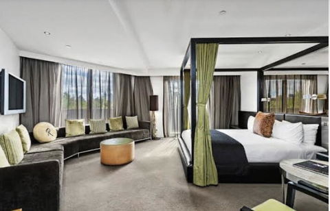 Top Private Service, Business Reception, Alternative Travel - Pubs and Clubs 1