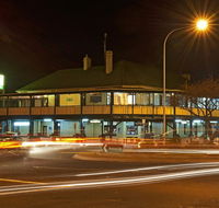 Town Square Motel - Pubs and Clubs