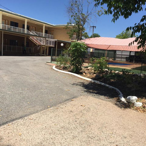 Townview Motel - Pubs and Clubs 3