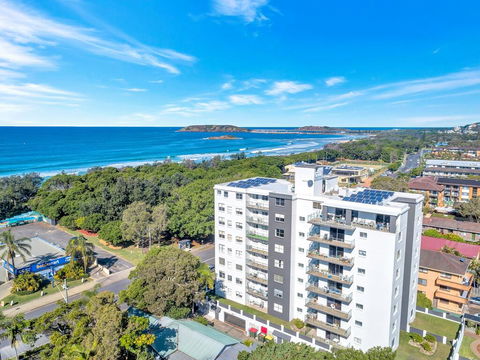 Tradewinds Apartments - Go Out 0