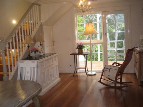 Trafalgar B&B - Go Out 3