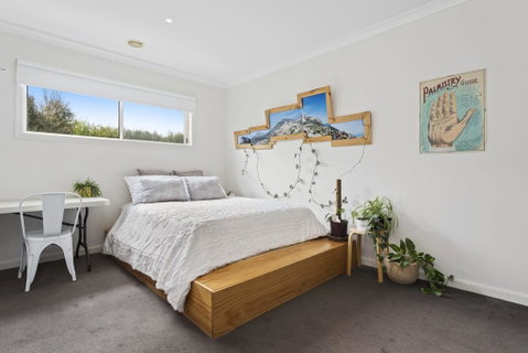 TRANQUIL HAVEN - MOUNT ELIZA - Pubs and Clubs 1