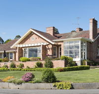 Trevallyn House B  B - Pubs and Clubs