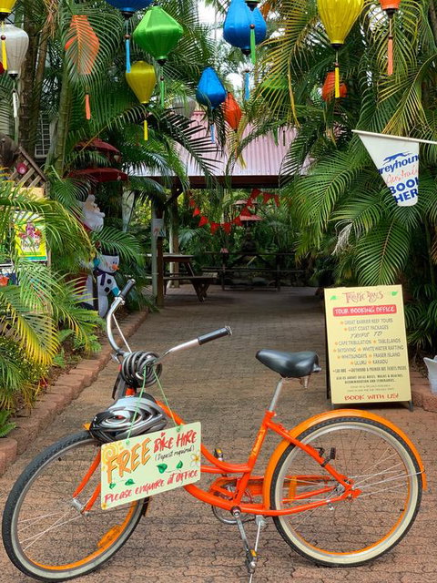 Tropic Days Boutique Hostel - Pubs and Clubs 3