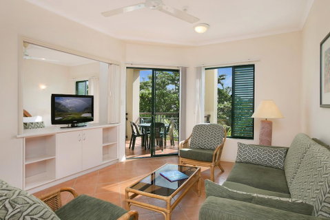 Tropic Towers Apartments - Pubs and Clubs 3