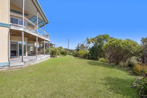 Twelve Apostles Port Campbell Bed & Breakfast - Pubs and Clubs 1