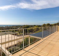 Tyrone Beach Retreat VIEWS - Pubs and Clubs